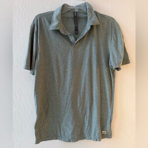 Vuori  Thyme Heather Strato Tech Polo Short Sleeve Soft Essential Medium